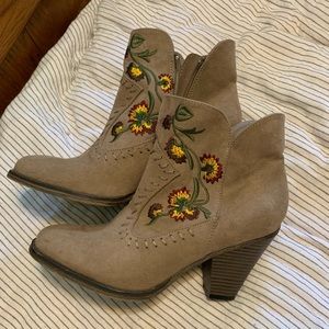 sunflower booties.